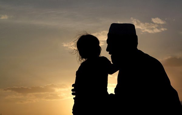 HUKUM MEMANDANG ANAK PEREMPUAN KECIL